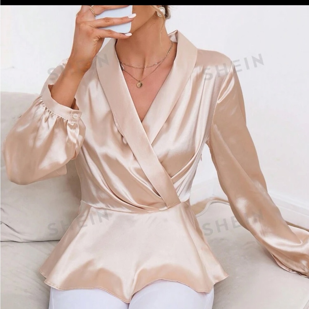 Satin peplum top size large. Nib. Shein sarin champagne
